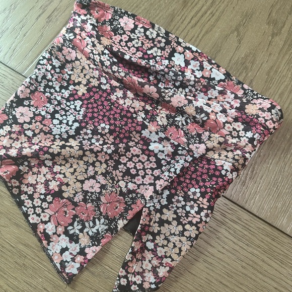 Shein Floral Tube Top Size Small - Picture 2 of 7